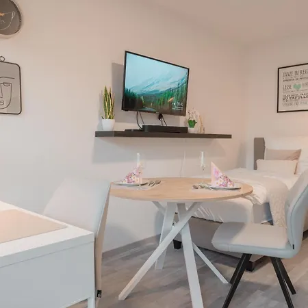 Zentral Nah Mhh Terrasse Komfort - Haustiere Willkommen